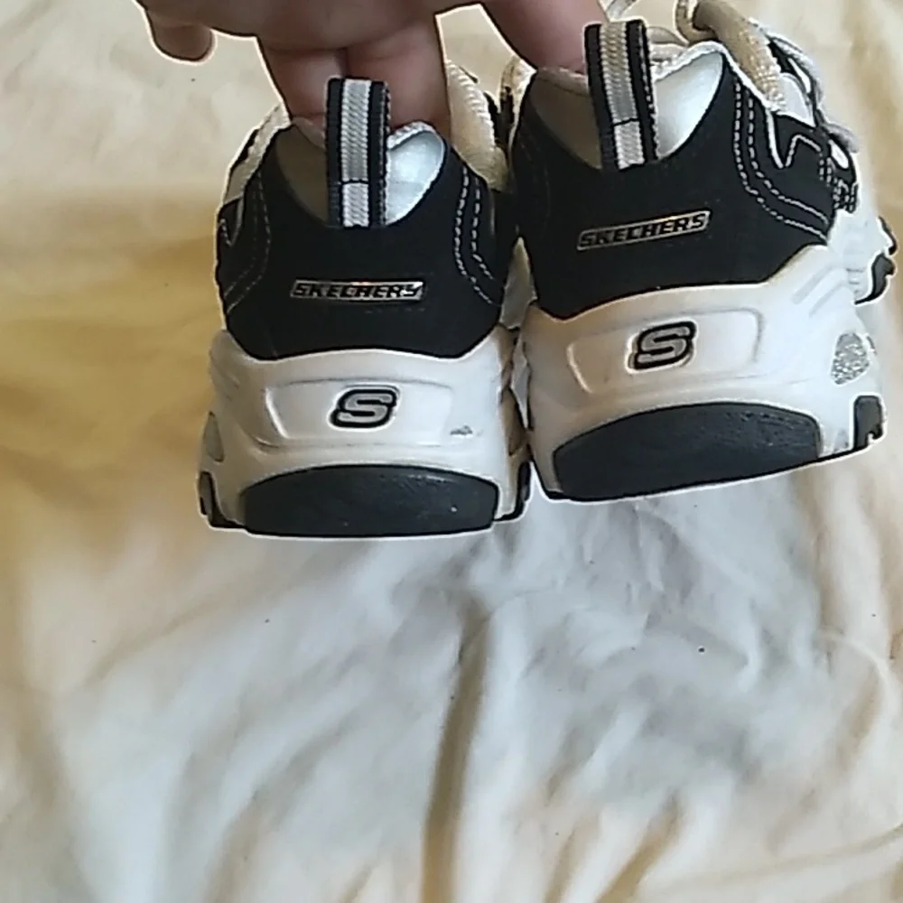 Women's Skechers D'Lites black and white shoes size 6.5 Excellent shape!!! EUC😍 - Picture 8 of 8